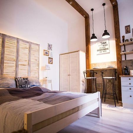 Izabella Vintage Style Apartment Будапеща Екстериор снимка