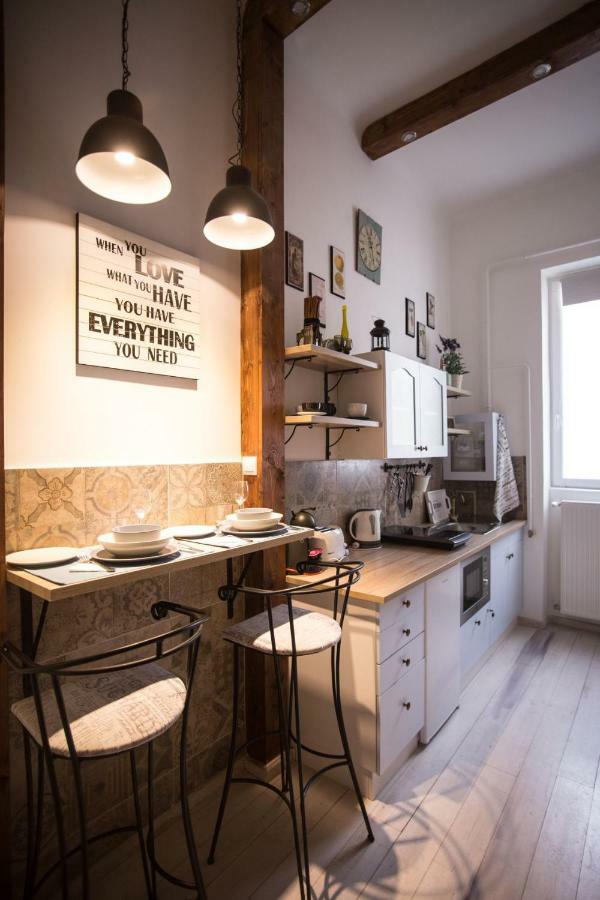 Izabella Vintage Style Apartment Будапеща Екстериор снимка