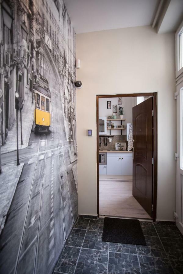 Izabella Vintage Style Apartment Будапеща Екстериор снимка