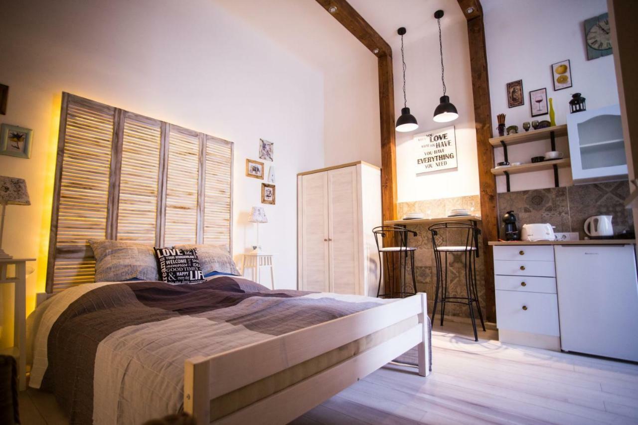 Izabella Vintage Style Apartment Будапеща Екстериор снимка